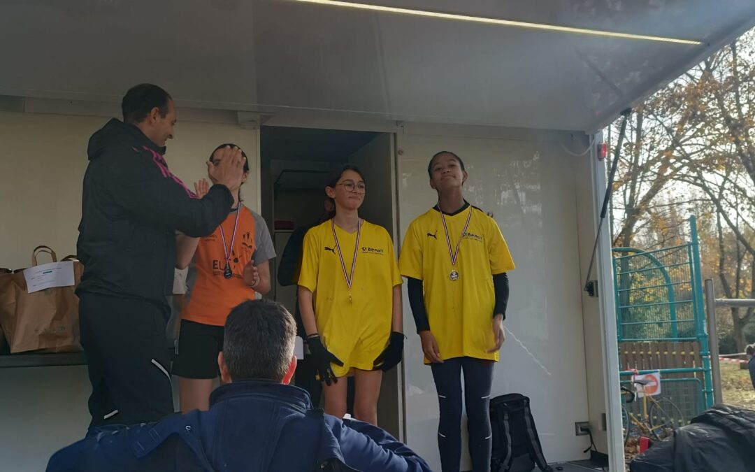 Médaille d&rsquo;or, pour ST BENOIT au cross départemental.